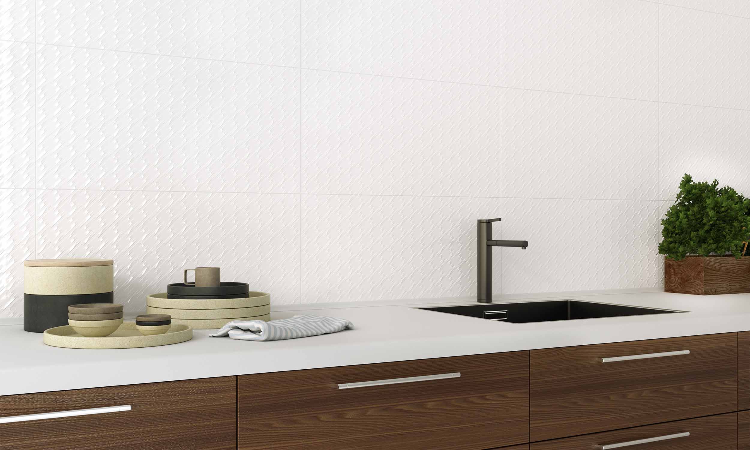 Svetlá kúpeľňa s obkladmi Blanco od Ecoceramic, matné a lesklé plochy (13)