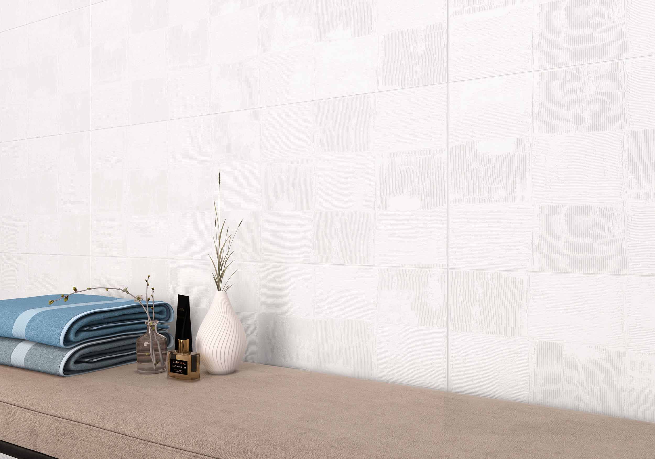 Svetlá kúpeľňa s obkladmi Blanco od Ecoceramic, matné a lesklé plochy (2)