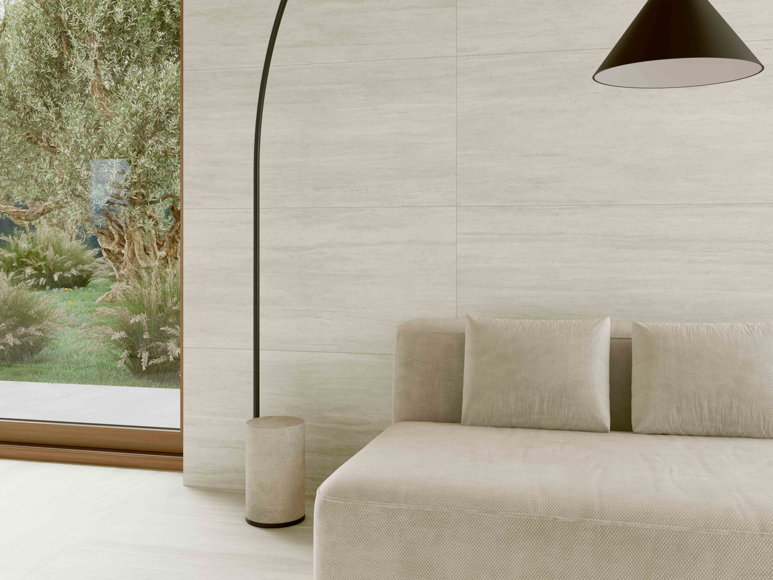 Svetlá kúpeľňa s porcelánovým obkladom Tivoli Vein Ivory (2)