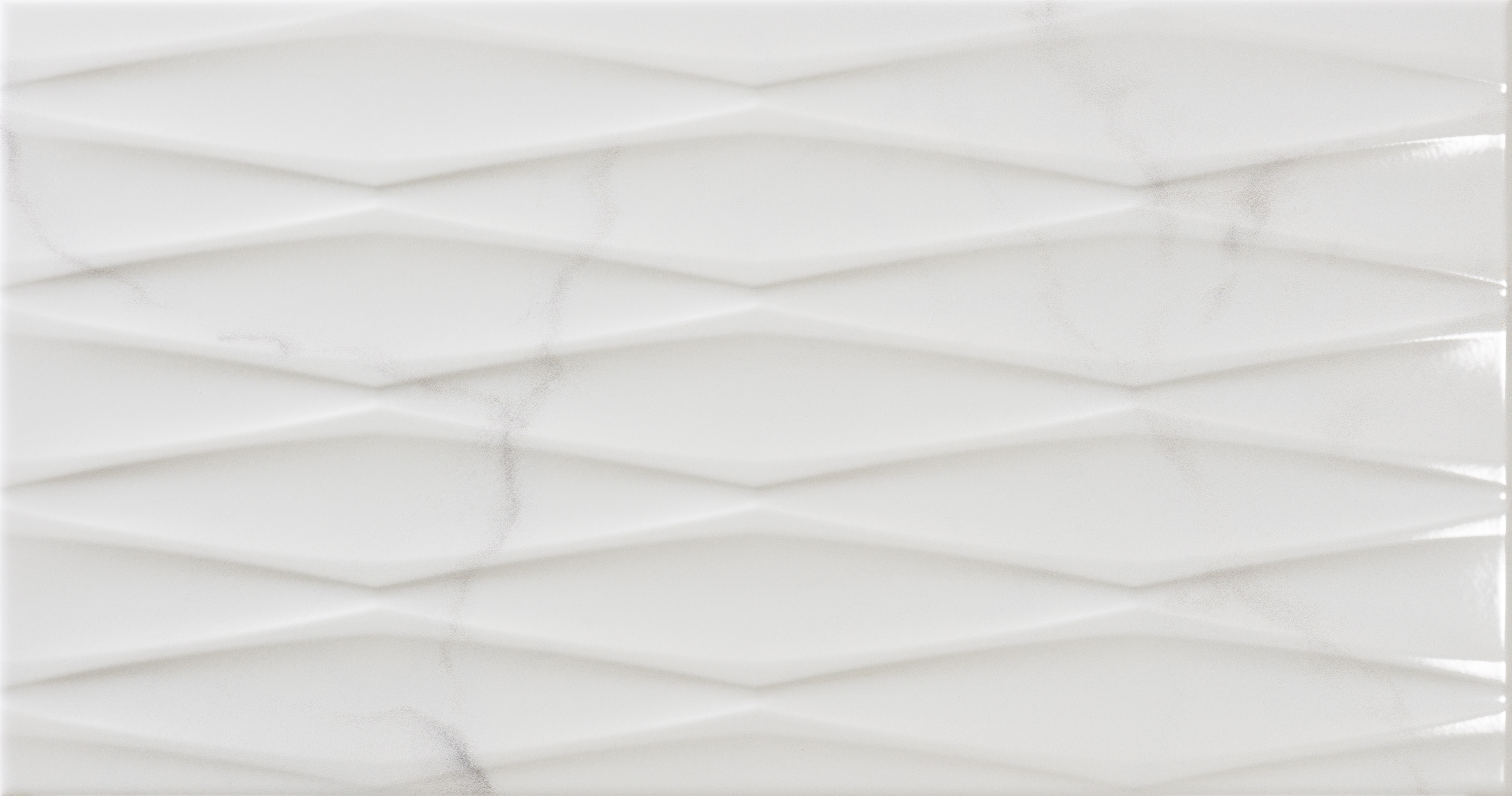 Kúpeľňa s neutrálnymi obkladmi kolekcie Ecoceramic Essens a minimalistickým nábytkom (5)